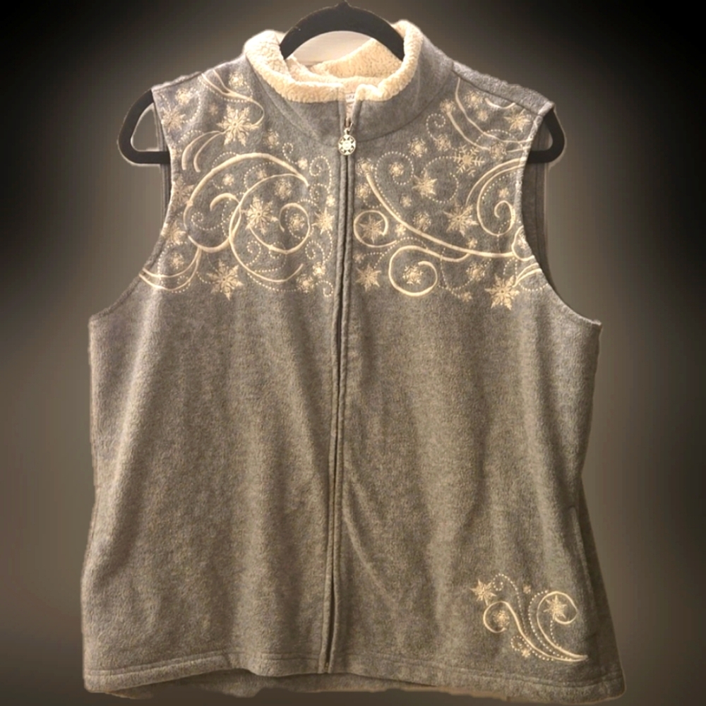 Women's XL Croft and Barrow Polyester Grey Vest